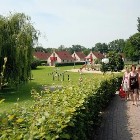 Ferienhaus 6pers Op Park 't Broeckhuys In Groot Zwemplas In Het Land Maas & Waal Niet Voor Arbeidsmigranten
