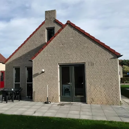 Broeckhuys Park Cottage: Lakeside Retreat For 6 *