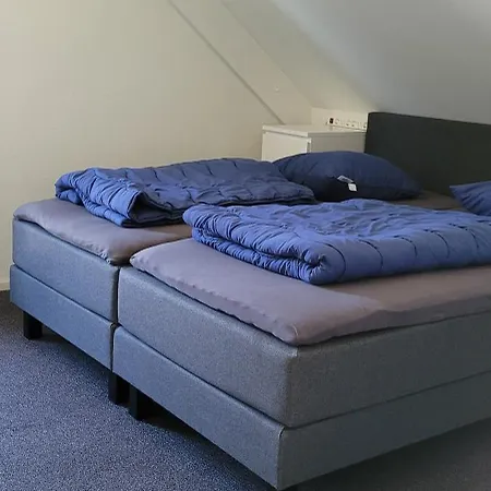 Holiday home Broeckhuys Park Cottage: Lakeside Retreat For 6