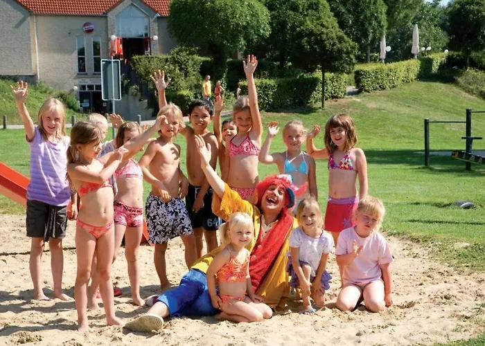 6pers Op Park 't Broeckhuys In Groot Zwemplas In Het Land Maas & Waal Niet Voor Arbeidsmigranten Casa vacanze *