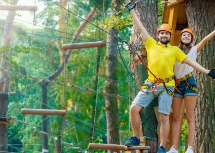 Broeckhuys Park Cottage: Lakeside Retreat For 6 Holiday home