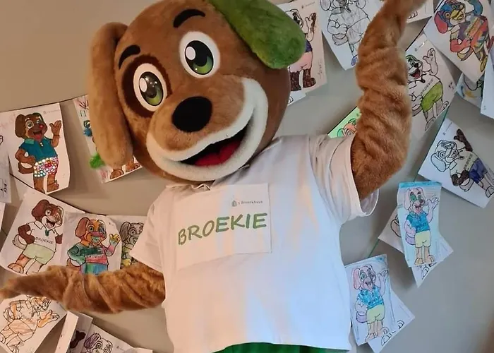 Holiday home Broeckhuys Park Cottage: Lakeside Retreat For 6 Ewijk