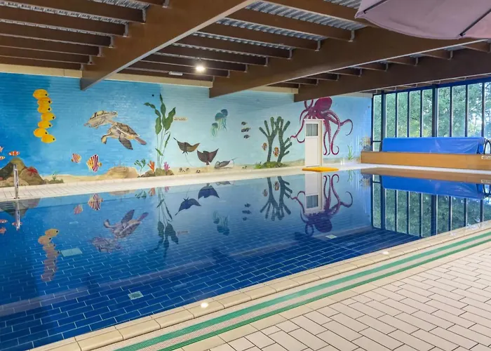 Holiday home Broeckhuys Park Cottage: Lakeside Retreat For 6 Ewijk